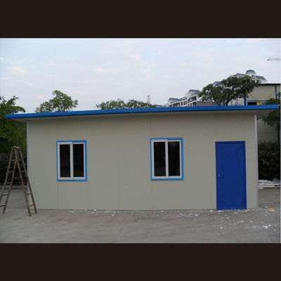 Buy 2.5mm Roof  40ft Flat Pack One Story Shipping Container Homes Pre Installed Plumbing System For Easy Transport online manufacture