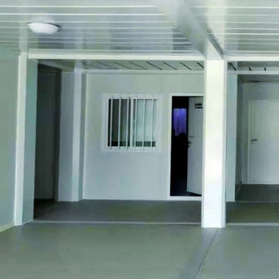 A estrutura de aço é sólida e confiável. A casa de contêineres de duas camadas modular, flexível e removível é durável por 15 anos